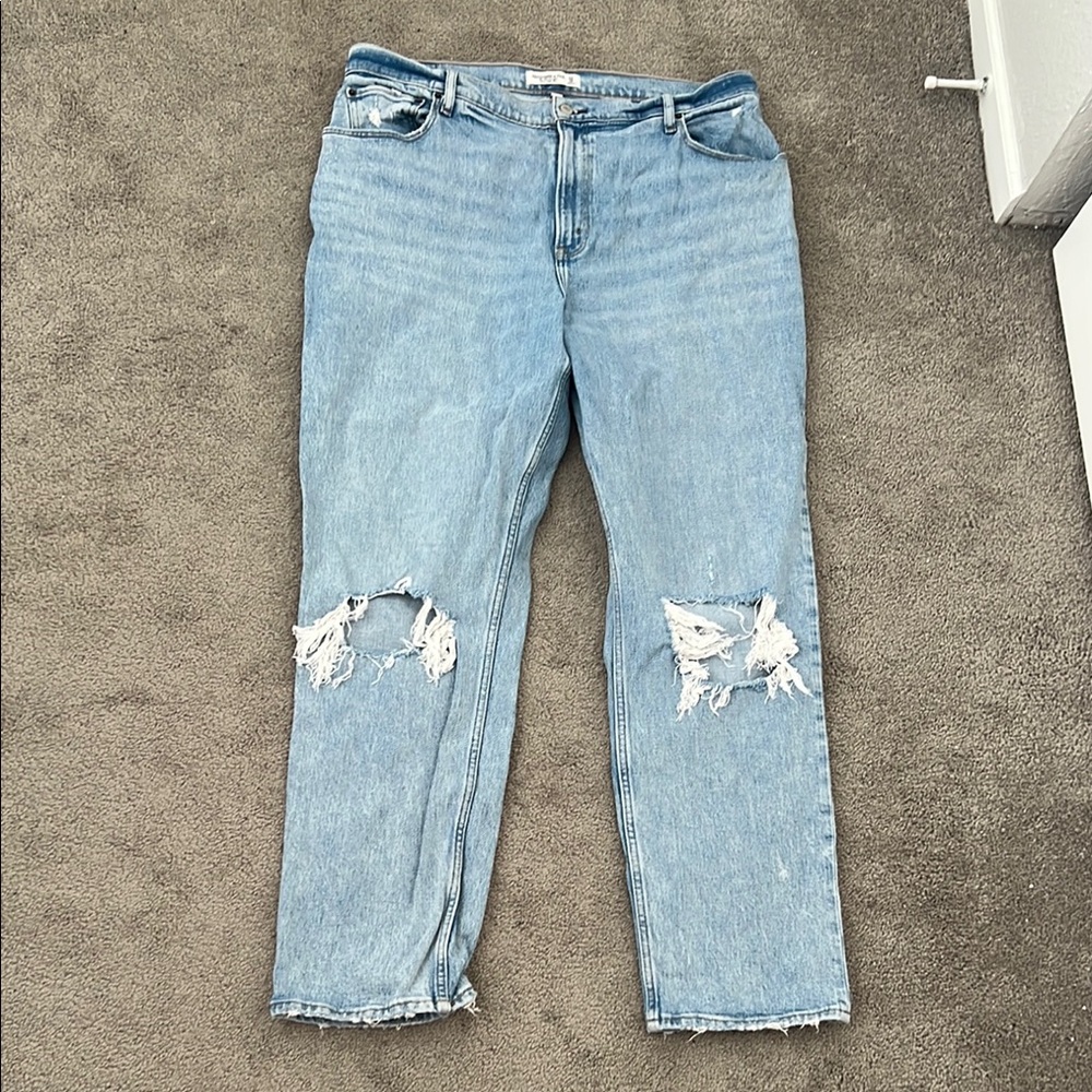 ABERCROMBIE CURVE LOVE JEANS